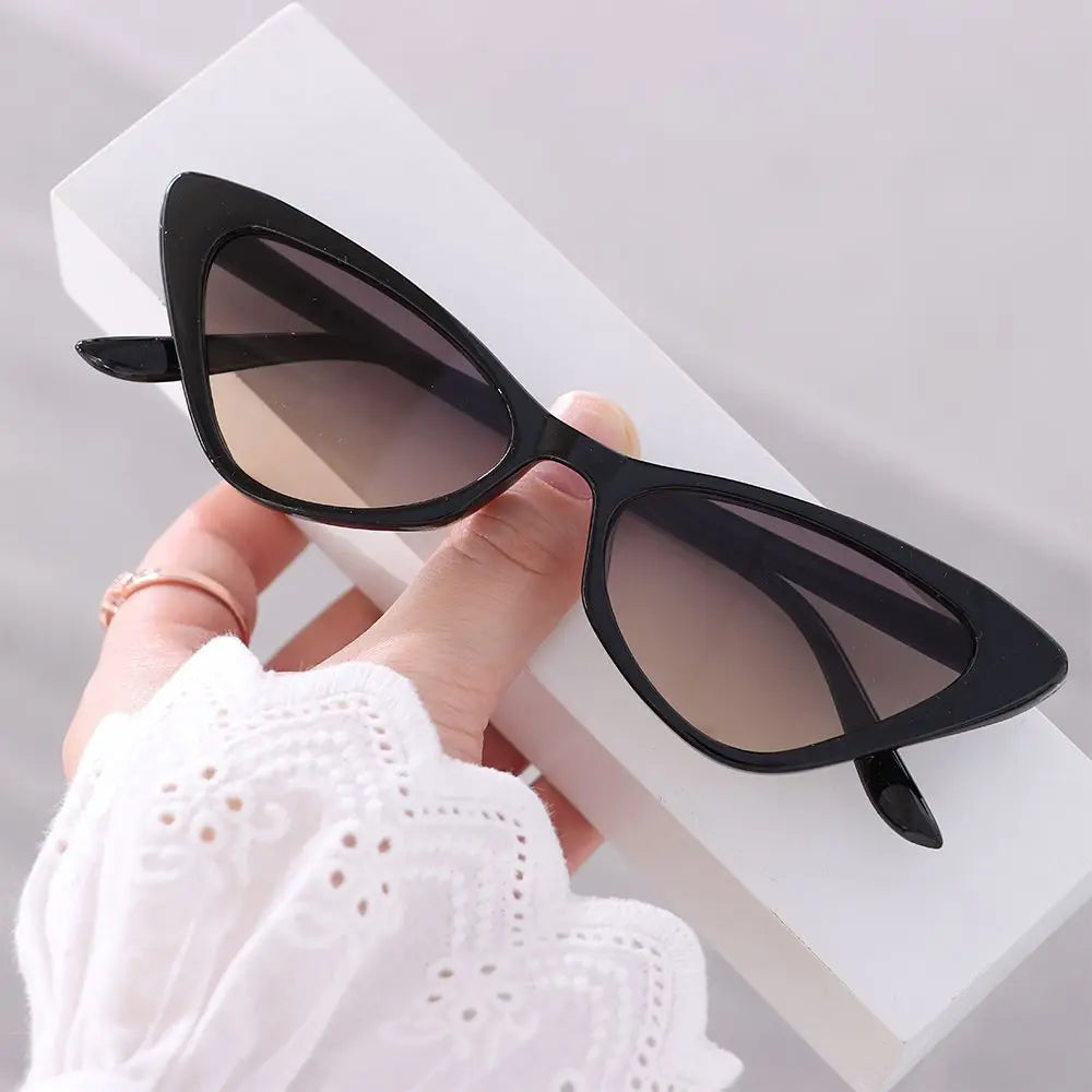 Retro Cat Eye Sunglasses UV400 Brand Designer Fashion Goggle Sun Glasses Women Men Trends Gradient Shades Outdoor Eyewear