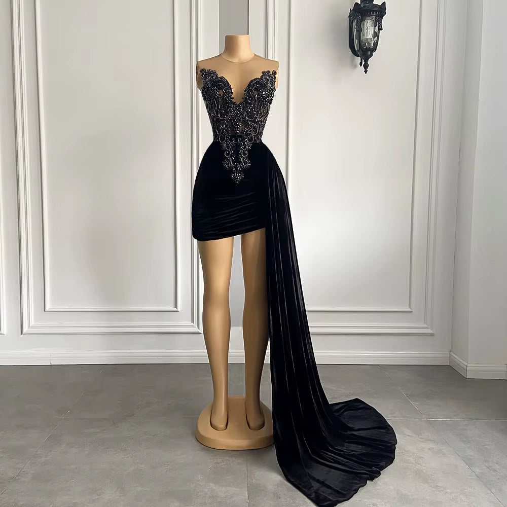 New Arrival Beaded Embroidery Women Homecoming Gowns Black Velvet Short Prom Dresses 2025 with Side Train
