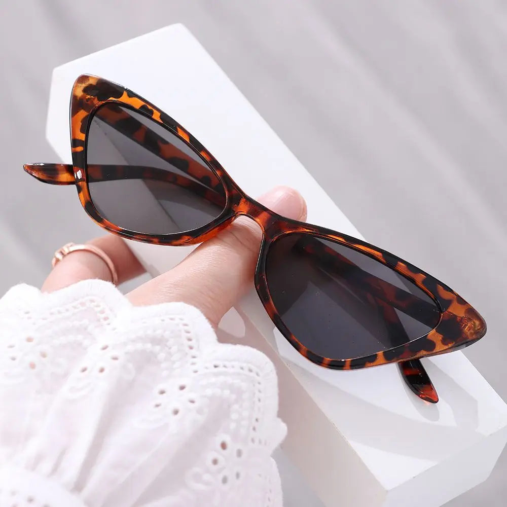 Retro Cat Eye Sunglasses UV400 Brand Designer Fashion Goggle Sun Glasses Women Men Trends Gradient Shades Outdoor Eyewear