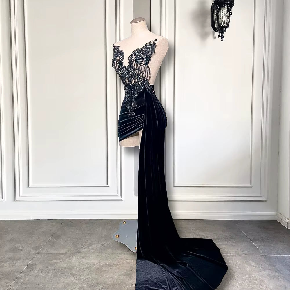New Arrival Beaded Embroidery Women Homecoming Gowns Black Velvet Short Prom Dresses 2025 with Side Train